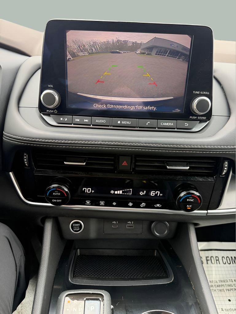 Used 2022 Nissan Rogue SV AWD/4WD image 17
