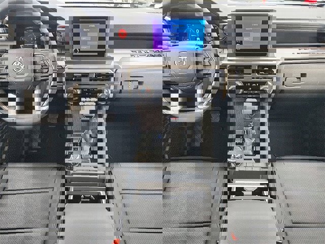 Used 2025 Toyota Tacoma TRD Sport image 8