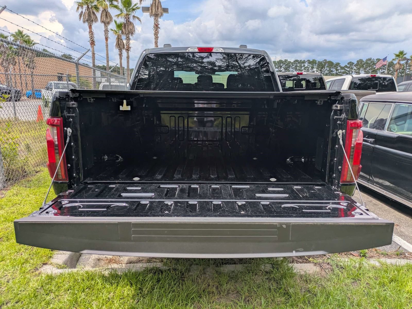 Certified 2025 Ford F150 STX w/ LOBO Package AWD/4WD image 6