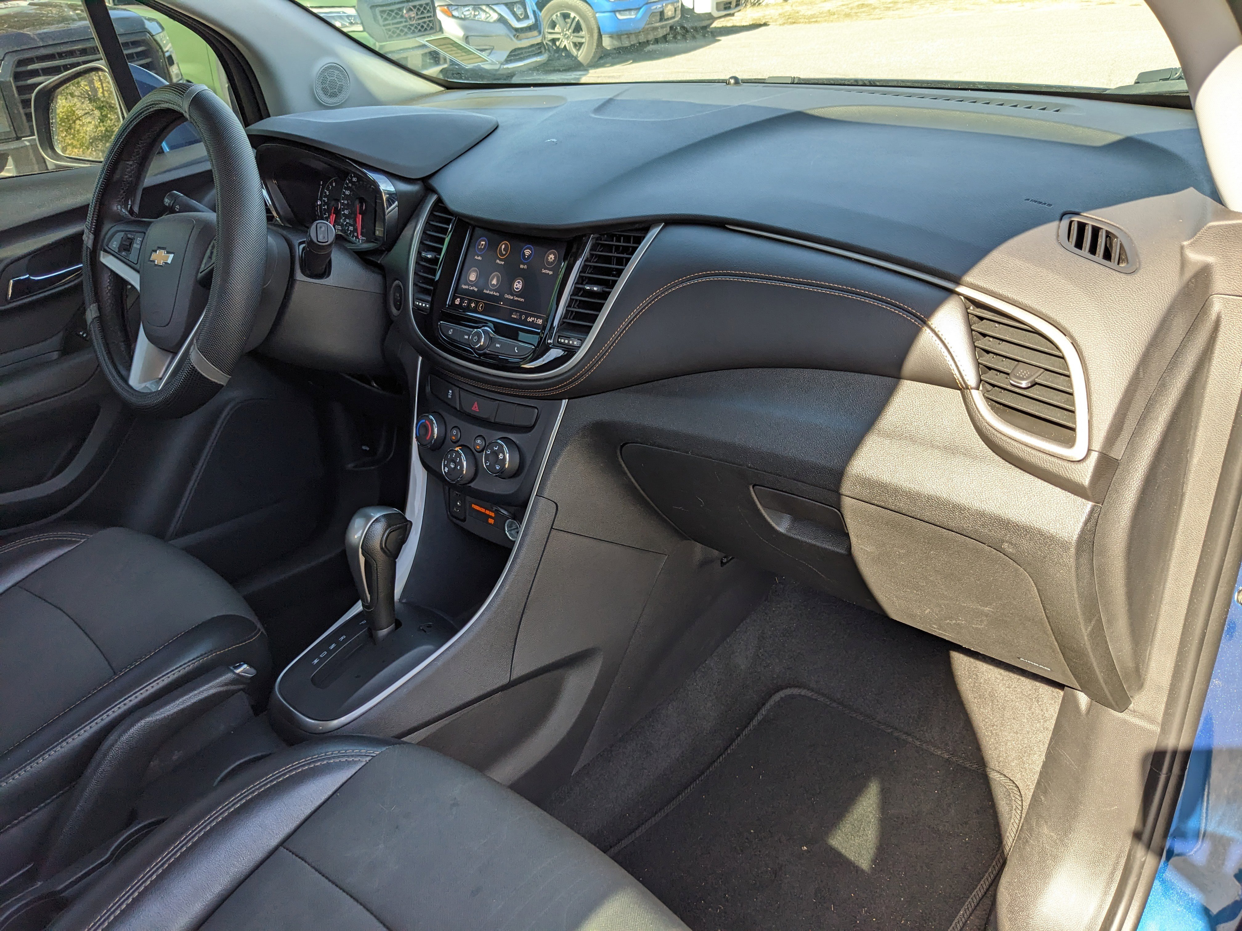 Used 2020 Chevrolet Trax LT w/ Driver Confidence Package image 13