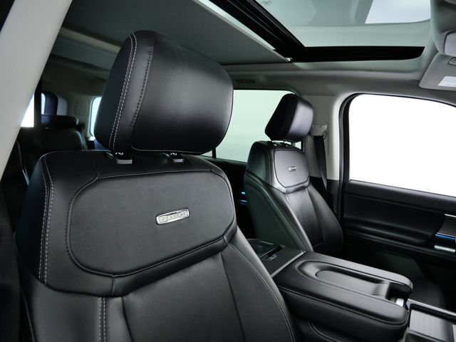 Certified 2025 Ford Expedition Platinum AWD/4WD image 12
