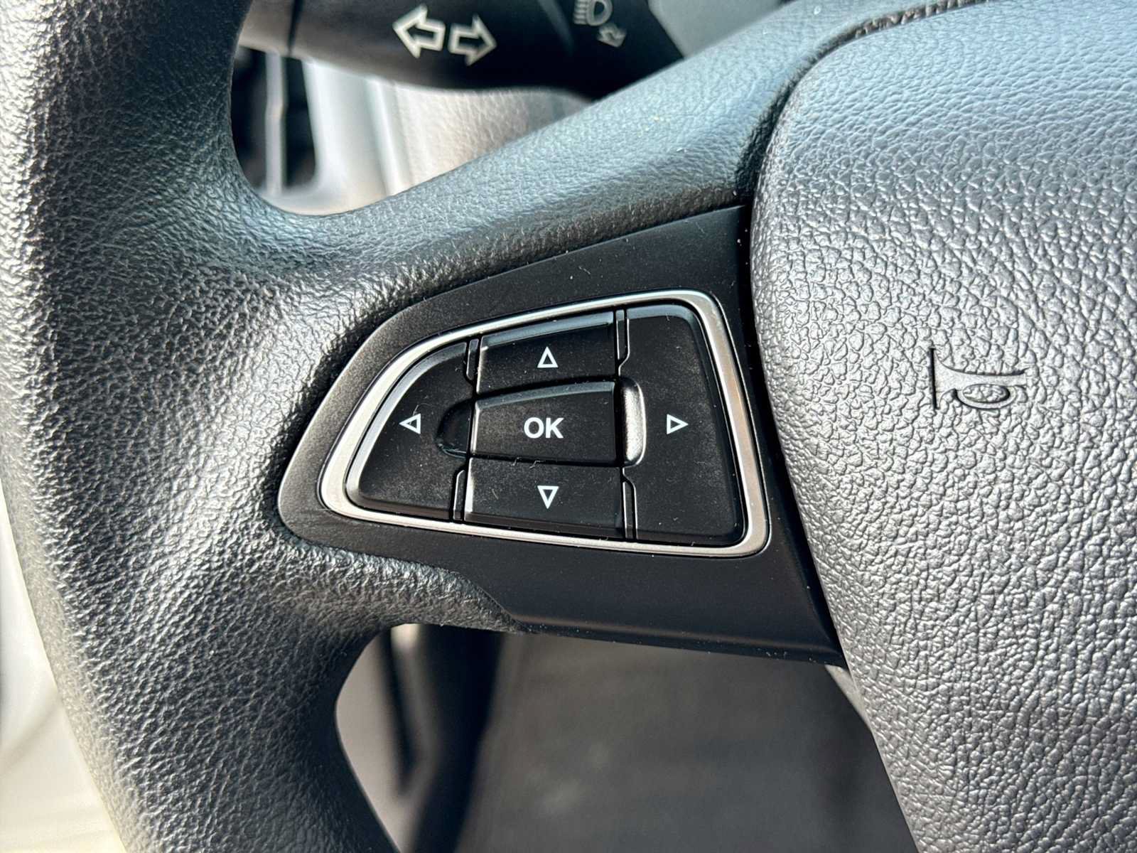 Certified 2018 Ford Focus S FWD image 22