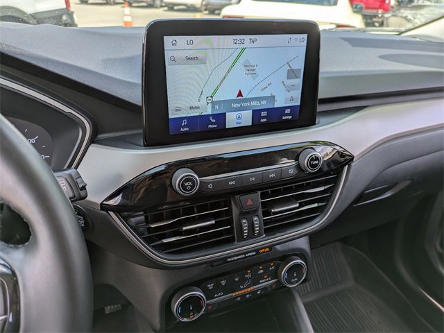 Certified 2022 Ford Escape SE w/ SE Sport Appearance Package image 14