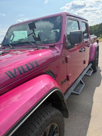 Used 2024 Jeep Gladiator Sport AWD/4WD image 23