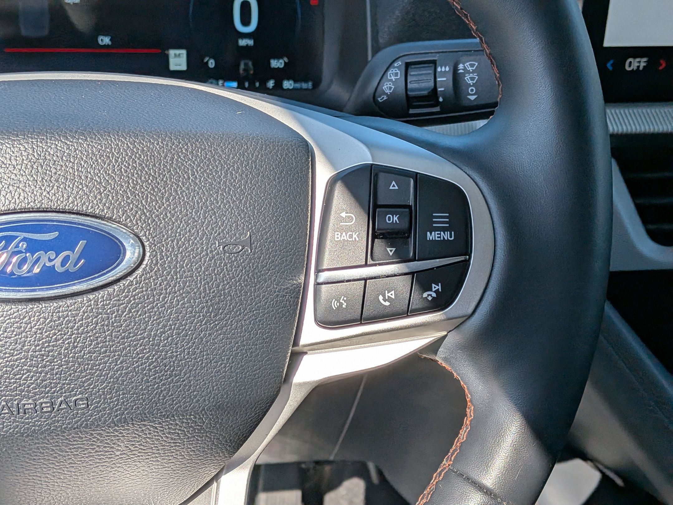 Certified 2025 Ford Explorer Active w/ Active Comfort Package AWD/4WD image 19