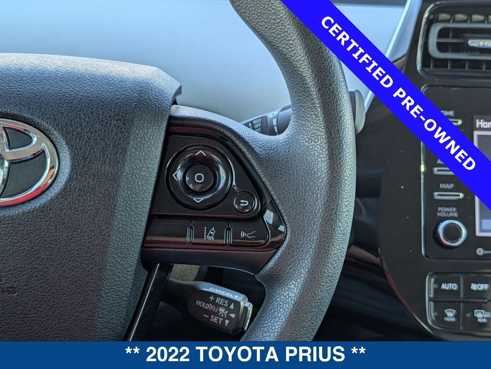 Used 2022 Toyota Prius LE image 24