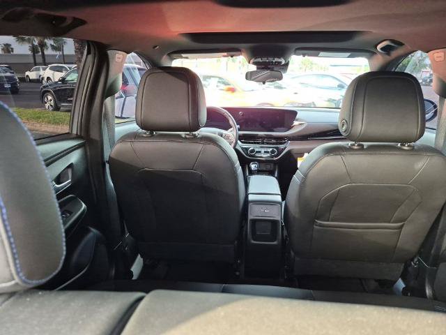 Used 2025 Buick Envista Sport Touring w/ Convenience I Package FWD image 17