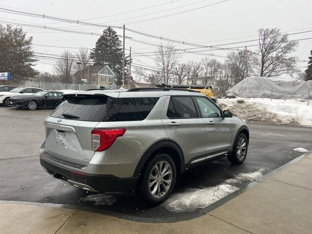 Certified 2023 Ford Explorer XLT w/ Equipment Group 202A image 5
