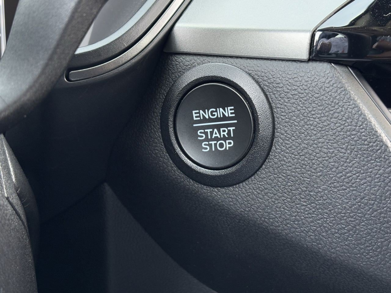Certified 2023 Ford Escape Active FWD image 18