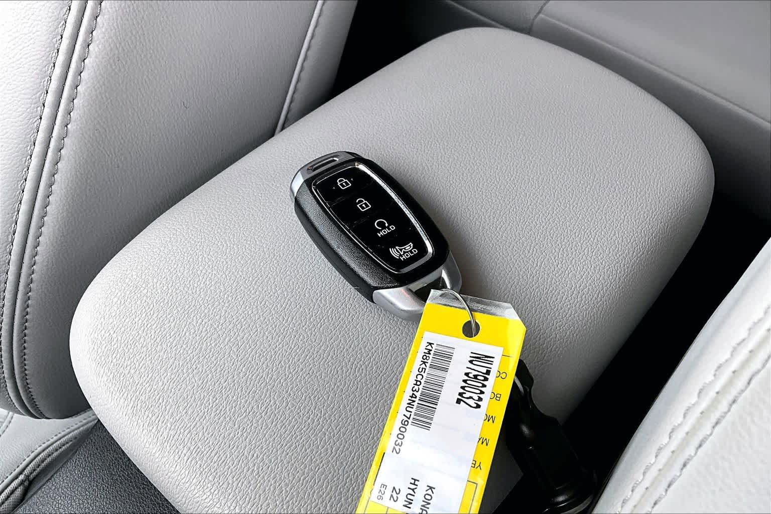Used 2022 Hyundai Kona Limited AWD/4WD image 15