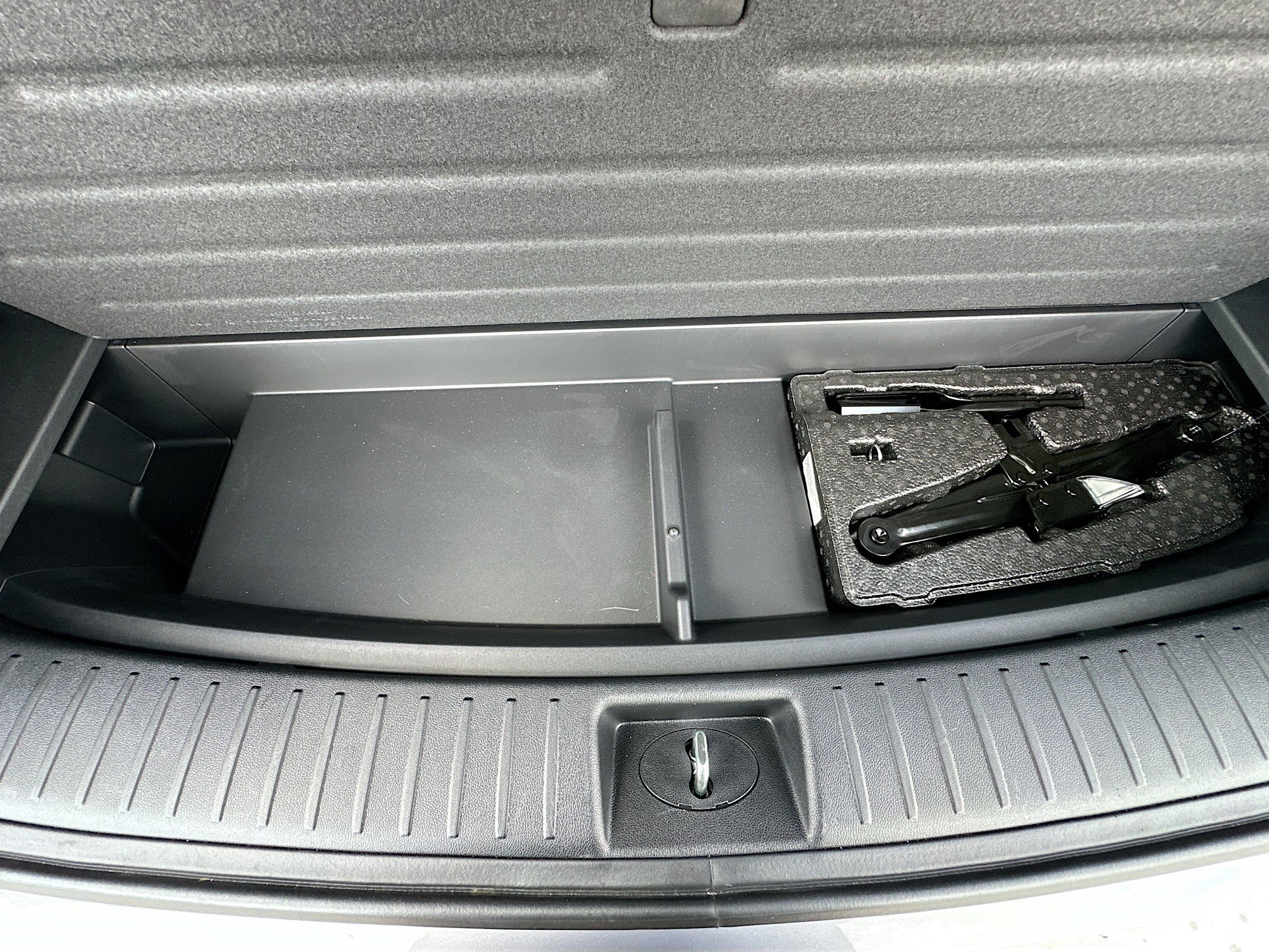 Used 2025 Kia Sorento S image 33