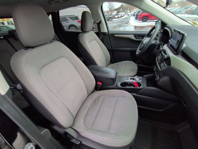 Certified 2022 Ford Escape SE w/ SE Sport Appearance Package image 19
