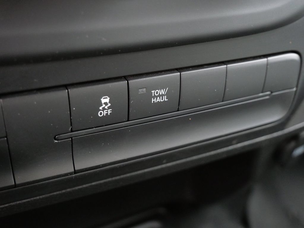 Used 2018 RAM 2500 Tradesman w/ Chrome Appearance Group AWD/4WD image 25