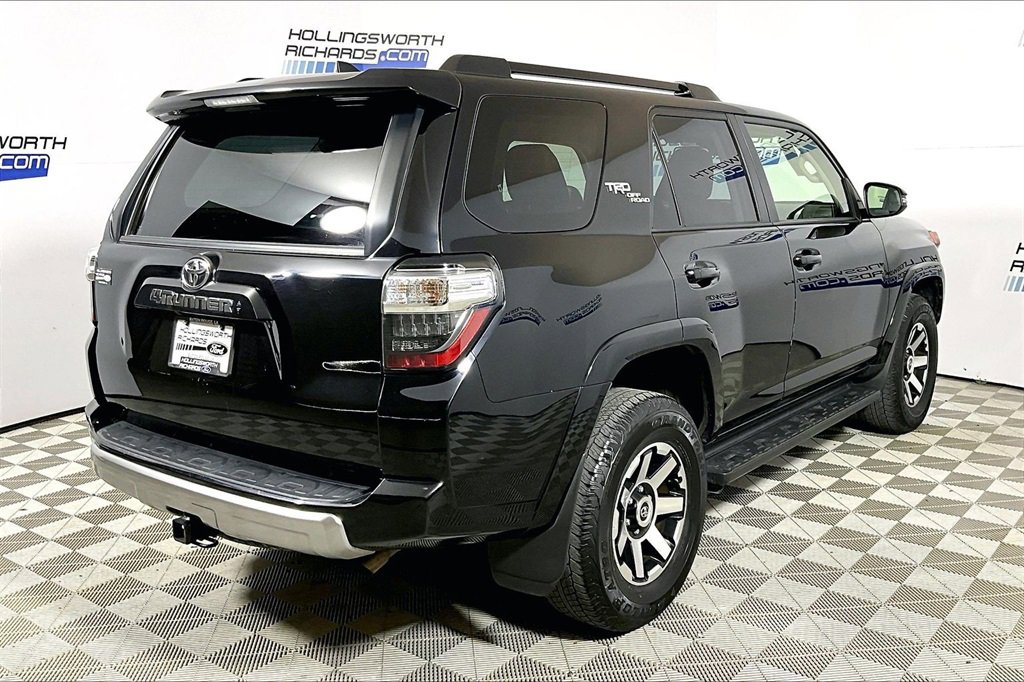 Used 2024 Toyota 4Runner TRD Off-Road Premium image 9