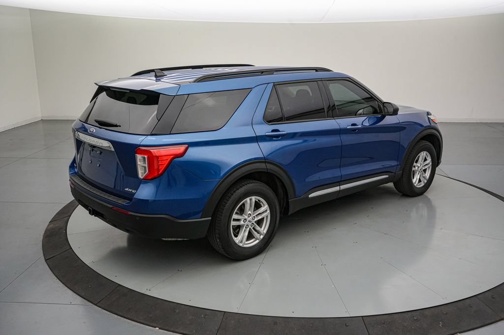 Certified 2023 Ford Explorer XLT w/ Class IV Trailer Tow Package AWD/4WD image 4
