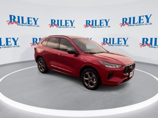 Certified 2024 Ford Escape ST-Line w/ Tech Pack #1 AWD/4WD image 2