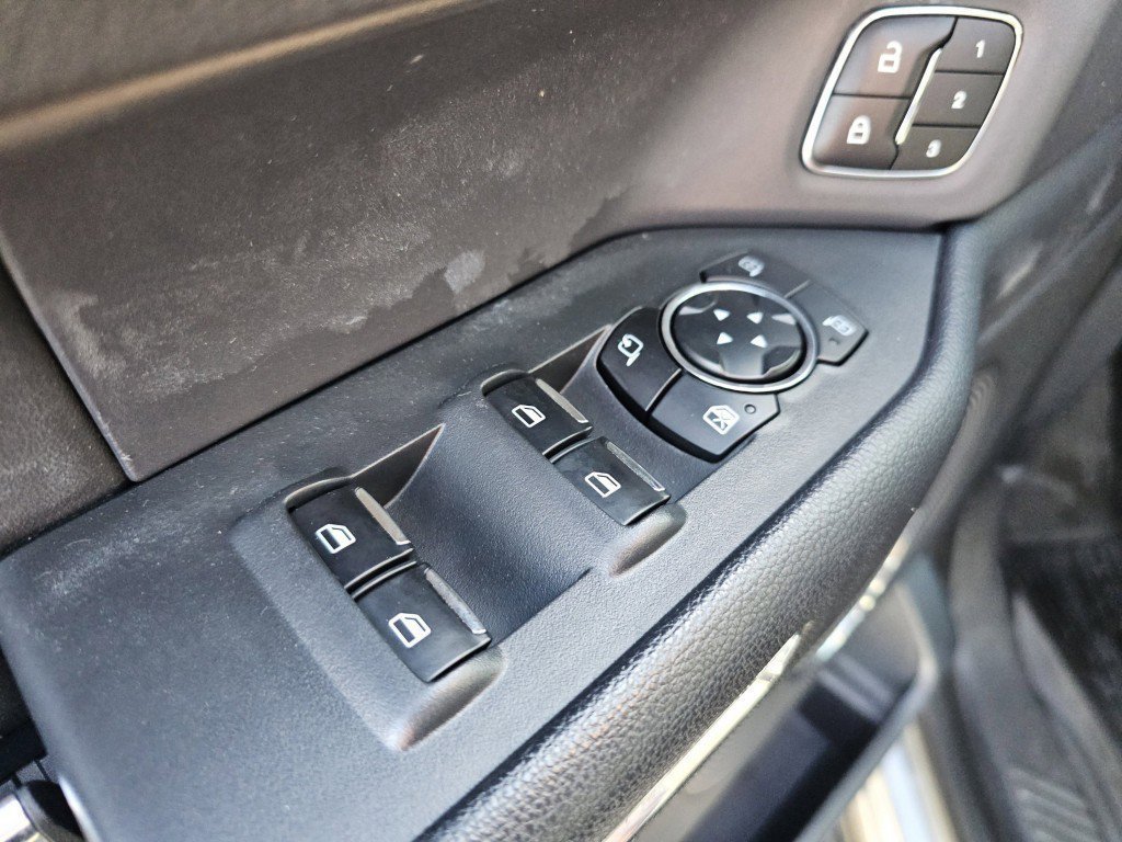 Certified 2023 Ford Expedition Max XLT image 28