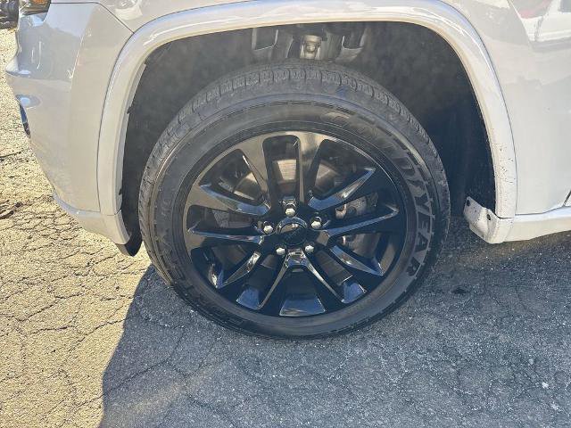 Used 2022 Jeep Grand Cherokee Laredo X image 10