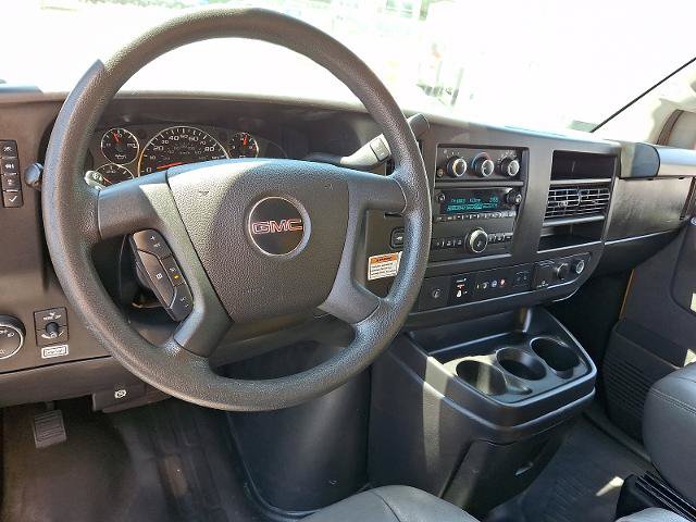 Used 2022 GMC Savana 3500 Extended w/ Power Convenience Package RWD image 10