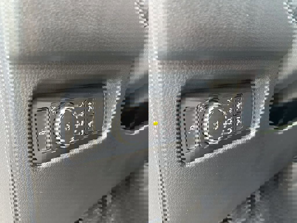 Certified 2025 Ford Ranger Raptor AWD/4WD image 11