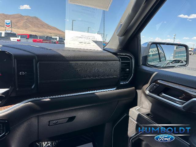 Used 2025 GMC Sierra 1500 SLE AWD/4WD image 25