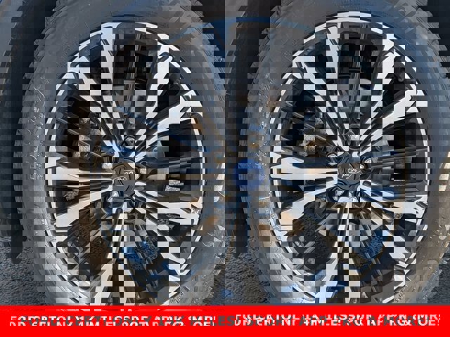 Certified 2022 Ford Escape SE w/ SE Sport Appearance Package image 9