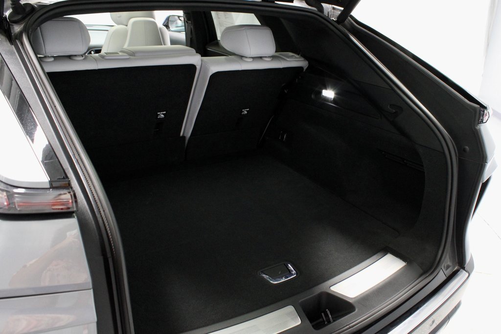 Used 2024 Cadillac Lyriq Luxury image 12