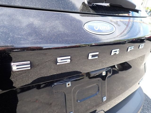 Certified 2022 Ford Escape Titanium w/ Titanium Elite Package AWD/4WD image 5