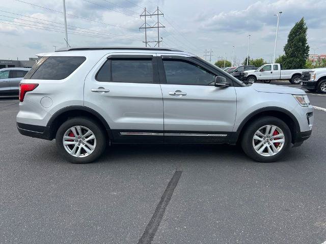 Certified 2018 Ford Explorer XLT w/ Equipment Group 202A AWD/4WD image 8