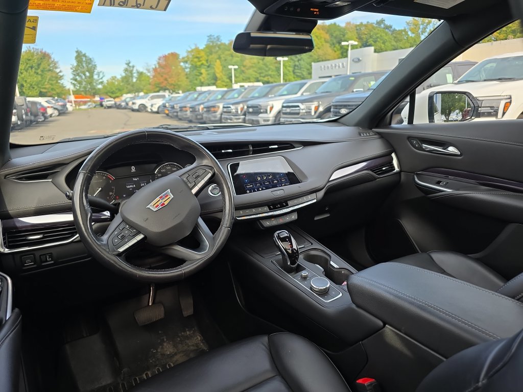 Used 2021 Cadillac XT4 Luxury w/ Cold Weather Package AWD/4WD image 19