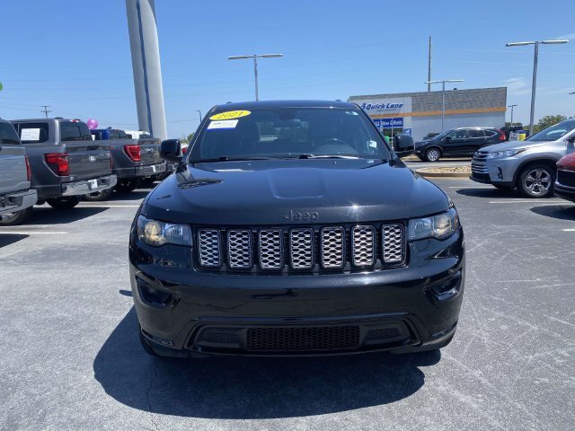 Used 2021 Jeep Grand Cherokee Laredo X RWD image 2