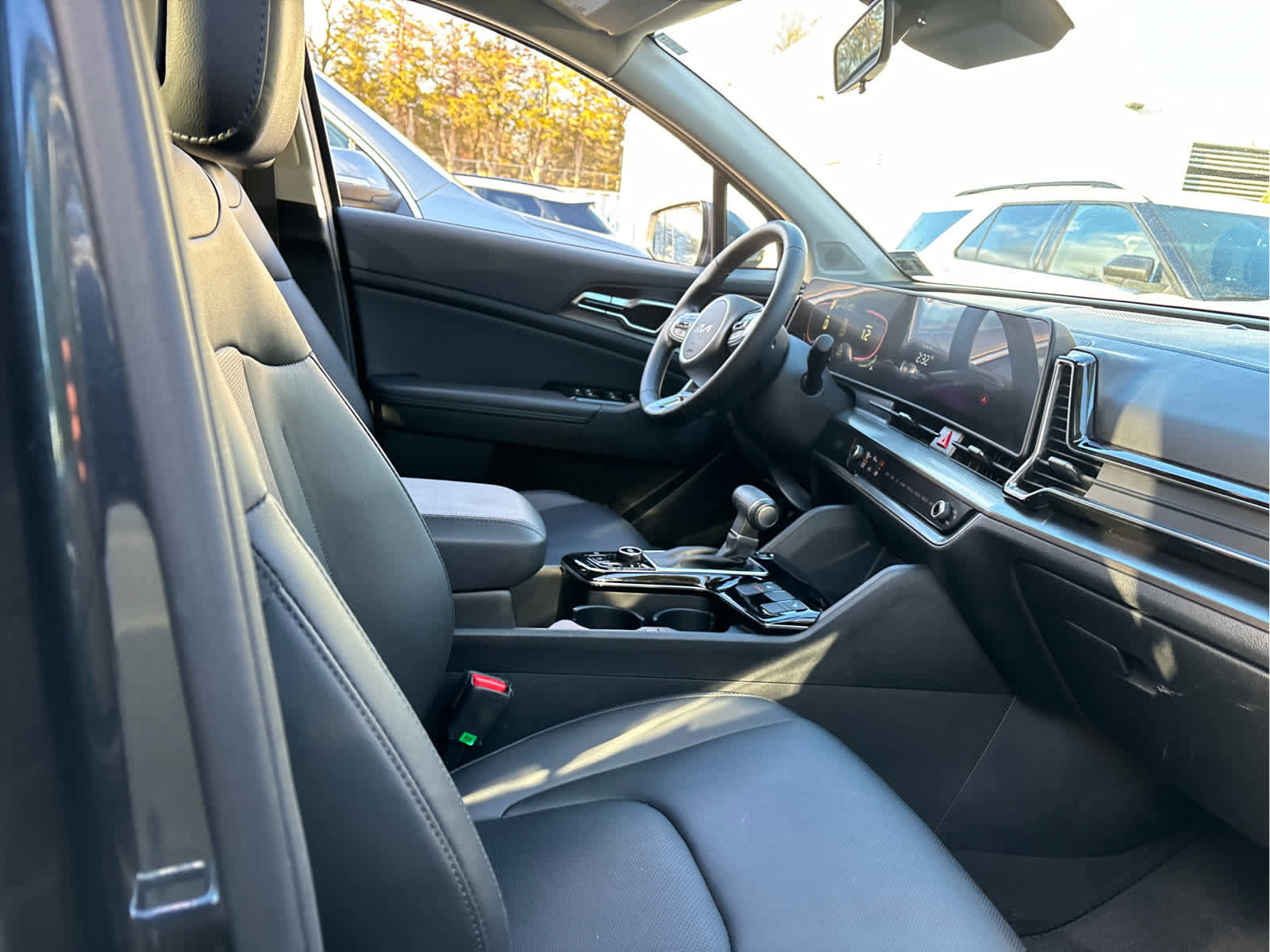 Used 2023 Kia Sportage EX image 24