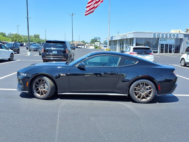 Certified 2024 Ford Mustang GT Premium RWD image 2