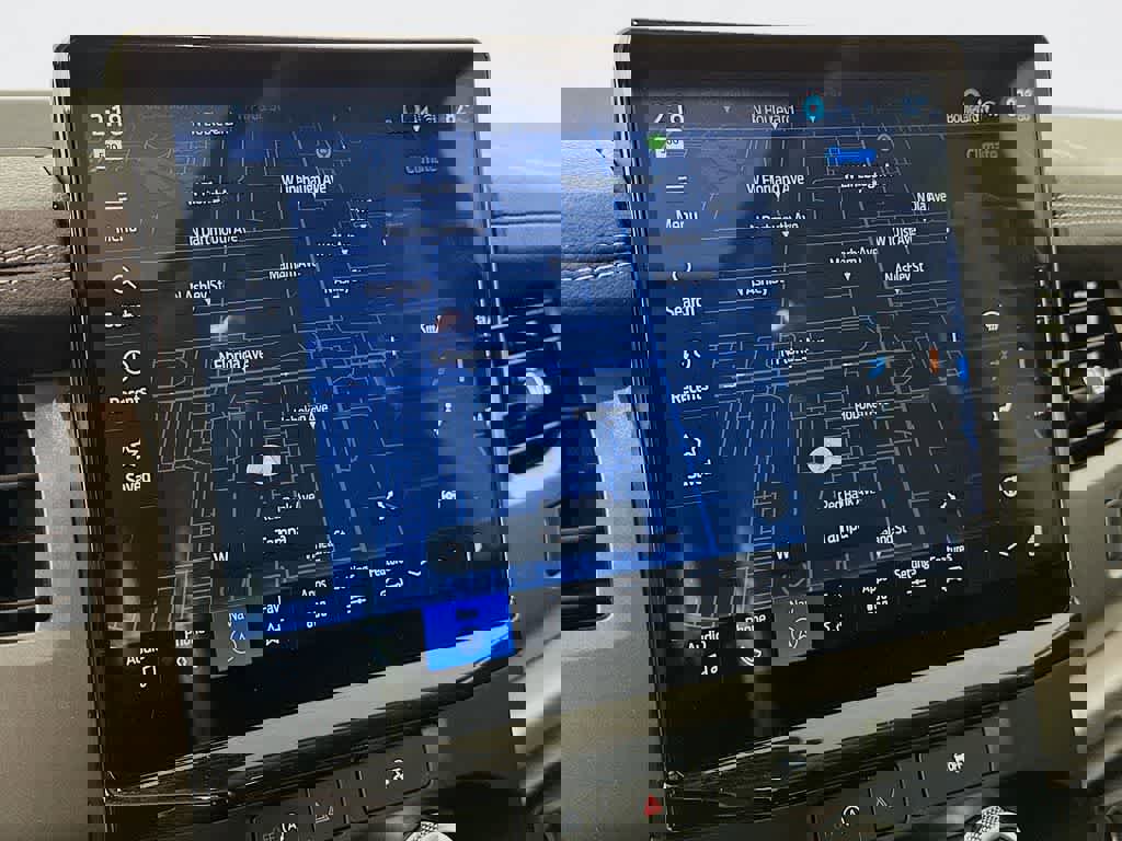 Certified 2024 Ford Expedition XLT image 28