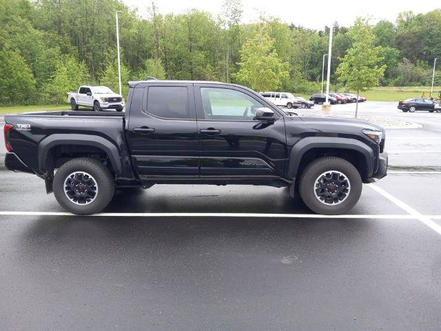 Used 2024 Toyota Tacoma TRD Off-Road AWD/4WD image 19