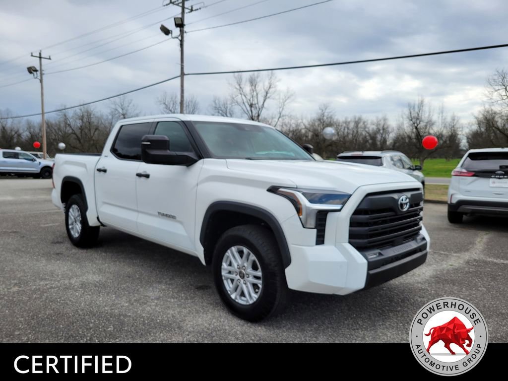 Used 2022 Toyota Tundra SR5 w/ SR5 Convenience Package AWD/4WD image 9