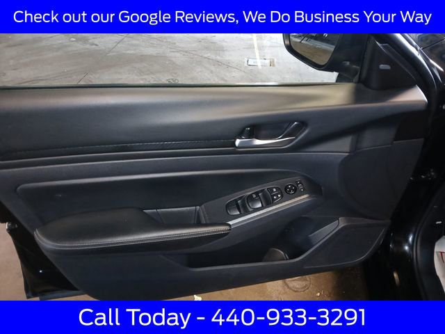 Used 2025 Nissan Altima 2.5 SV FWD image 18