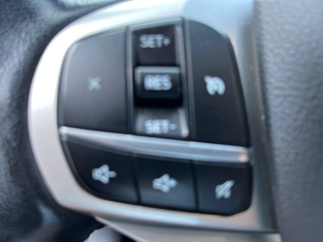 Certified 2022 Ford Explorer XLT w/ Equipment Group 202A AWD/4WD image 28