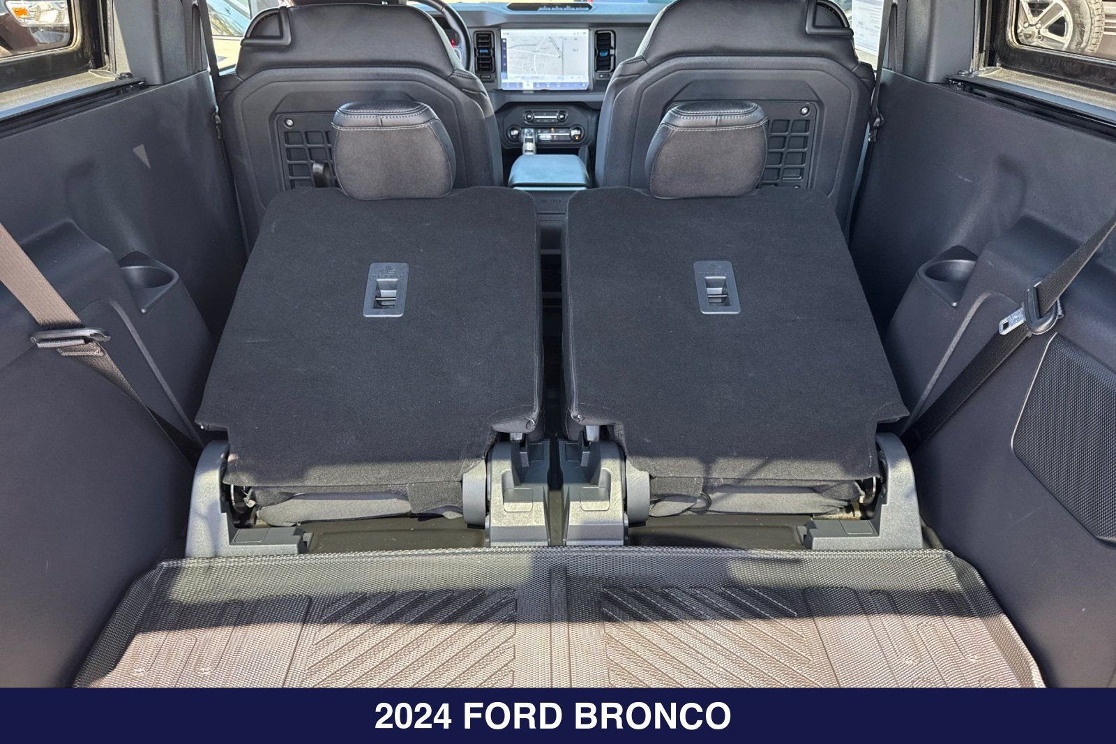 Certified 2024 Ford Bronco Black Diamond AWD/4WD image 17