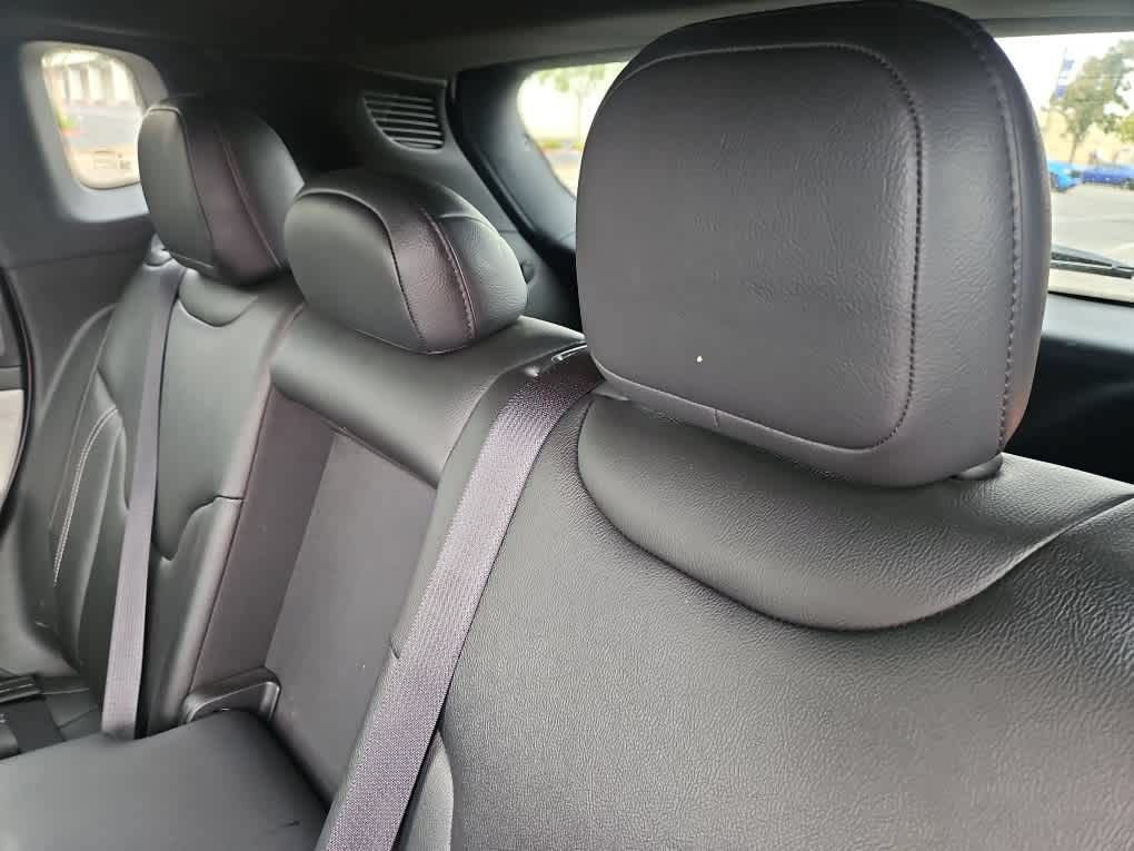 Used 2025 Jeep Compass Limited AWD/4WD image 12