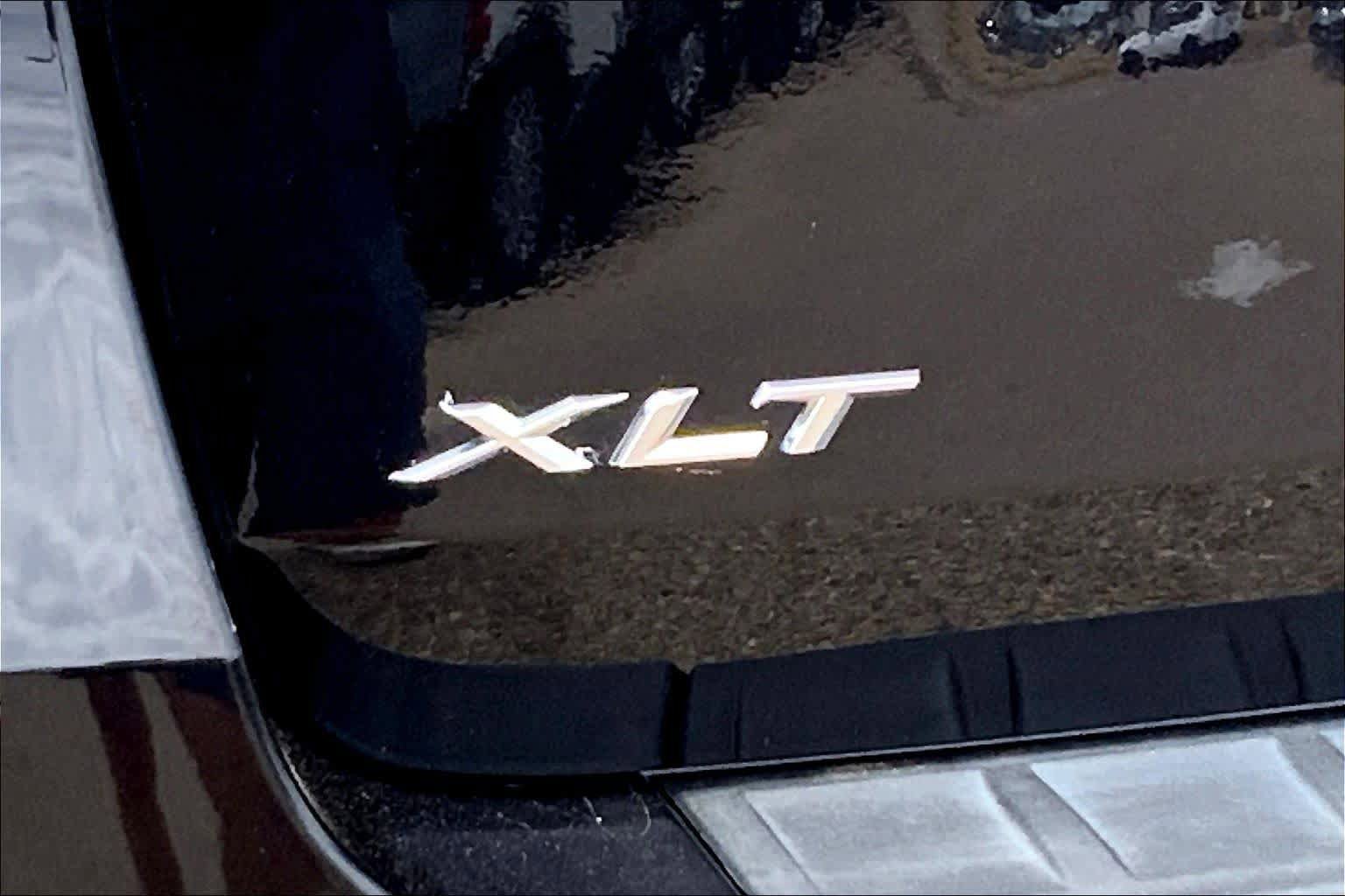 Certified 2023 Ford Explorer XLT RWD image 10