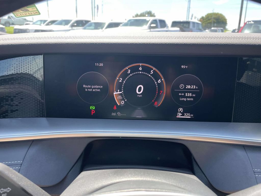 Used 2025 Volkswagen Tiguan SE R-Line FWD image 28