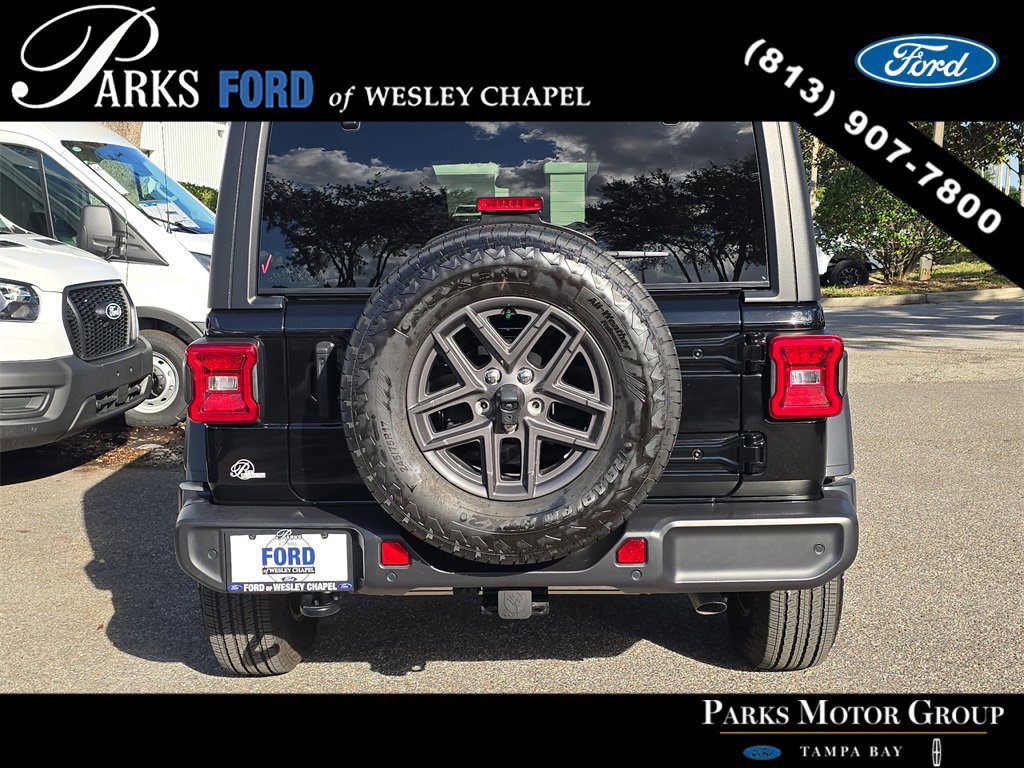 Used 2024 Jeep Wrangler Sport S image 5