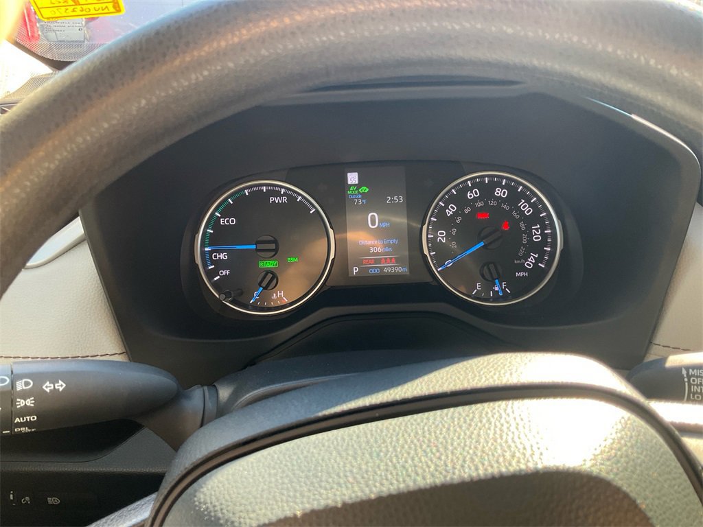 Used 2022 Toyota RAV4 XLE image 18