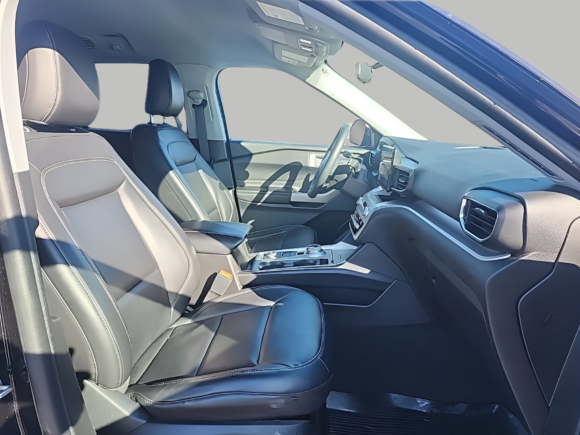 Certified 2023 Ford Explorer XLT w/ Equipment Group 202A image 6