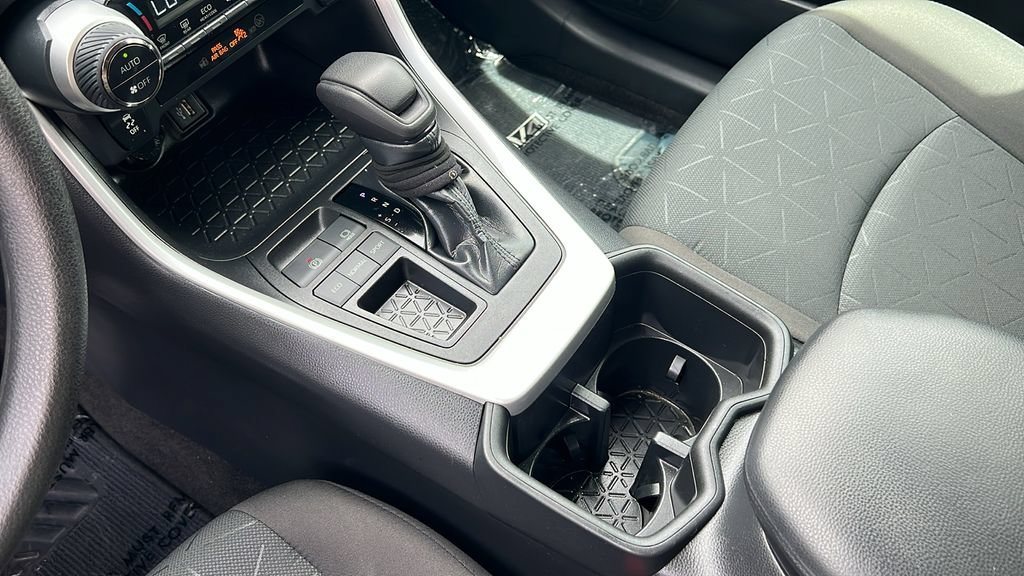 Used 2023 Toyota RAV4 XLE w/ Convenience Package FWD image 17