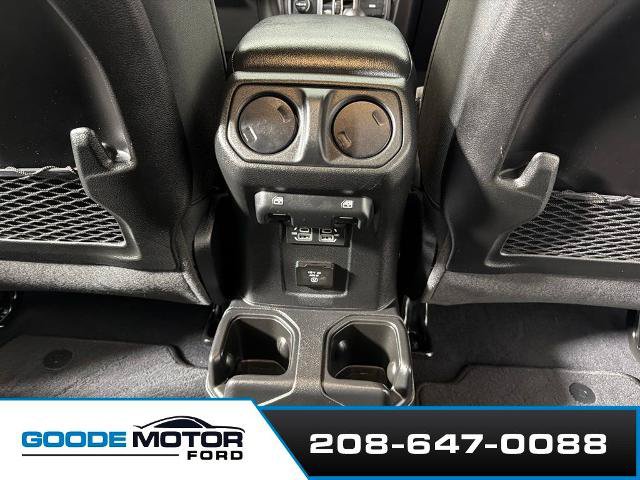 Used 2025 Jeep Gladiator Mojave w/ Convenience Group AWD/4WD image 21