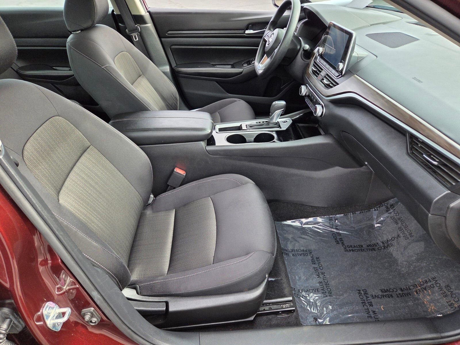 Used 2024 Nissan Altima 2.5 SV image 15