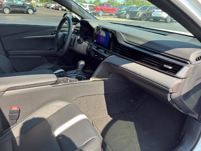 Used 2026 Toyota Camry SE w/ Convenience Package FWD image 12