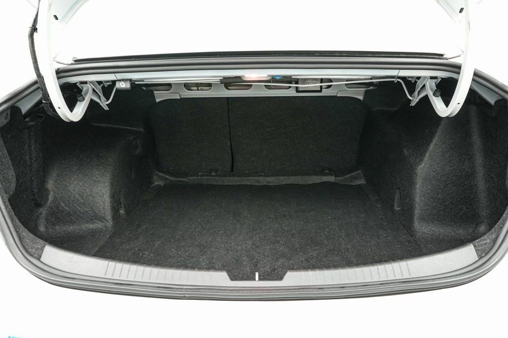 Used 2023 Chevrolet Malibu LT image 19